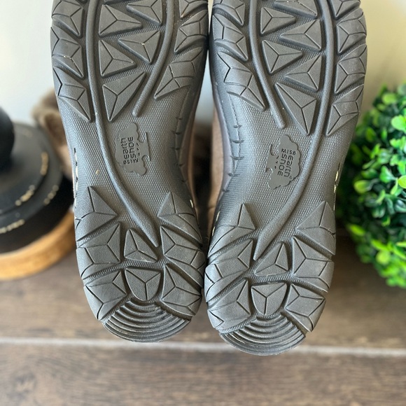 Kalso Earth Shoe Leather Faux Fur Pull On Boots Size 7B Color is Smoke HLF12 - Picture 5 of 15